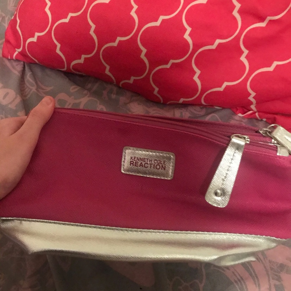 Makeup bag